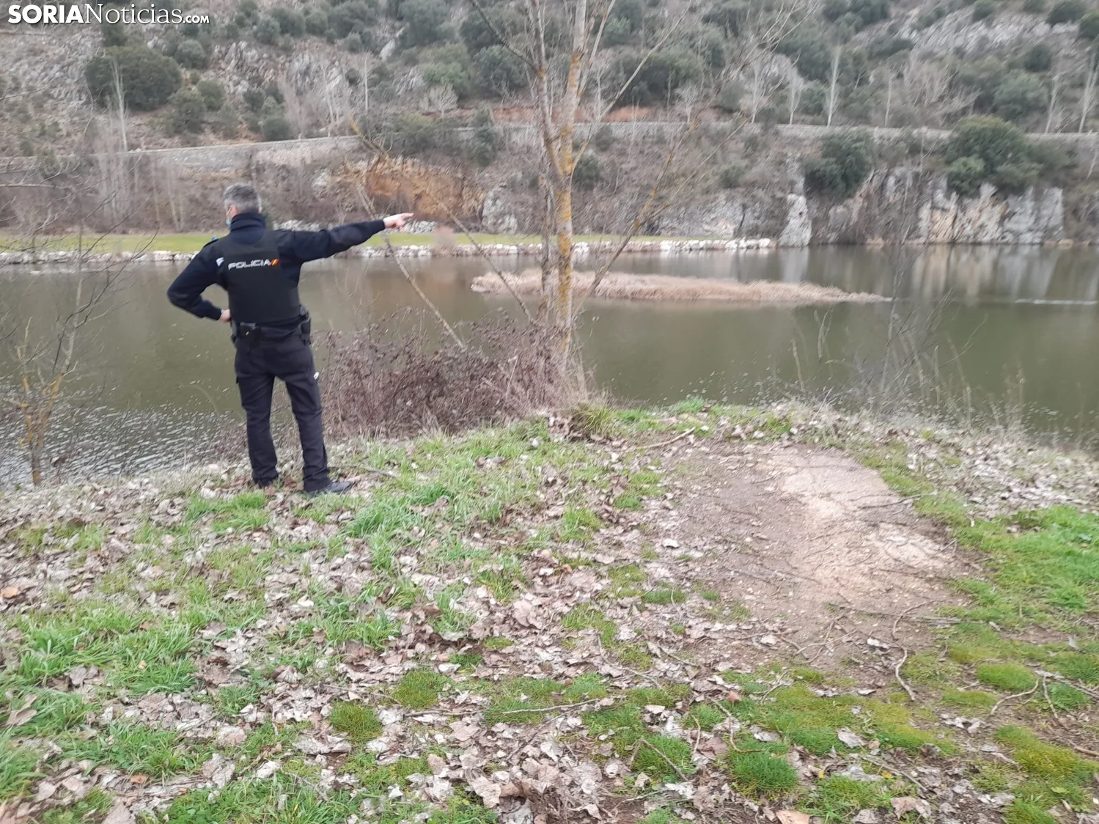 El duero, congelado, tras su paso por Soria. Imágenes de David Ortega Gallardo, @daviddcoba en Twitter