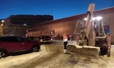 Foto 3 - La Junta mantiene los trabajos de limpieza de hielo y nieve en zonas urbanas de la capital y la provincia