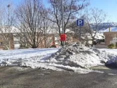 Foto 5 - Foto Denuncia: Usan los aparcamientos de minusv&aacute;lidos para almacenar la nieve retirada 