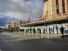 Foto 7 - Fotos: Colas que "van r&aacute;pido" en el comienzo del cribado masivo en Soria