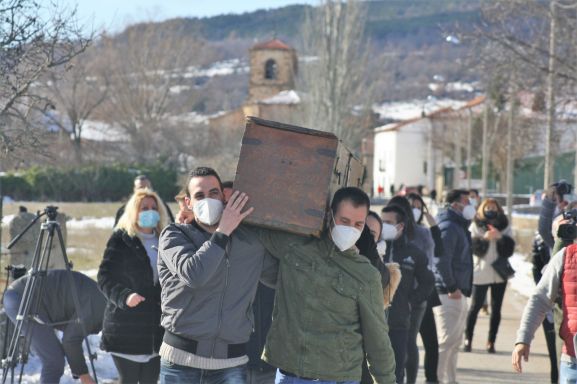 El virus no puede con el Traslado del Arca entre San Andrés y Almarza