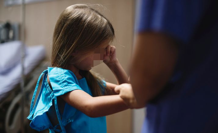 Ningún menor con evidencias de maltrato podrá abandonar el hospital sin una resolución autorizada