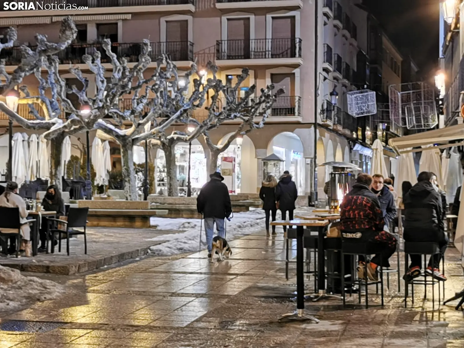 Aspecto de la plaza Mayor a las 19:50 horas.