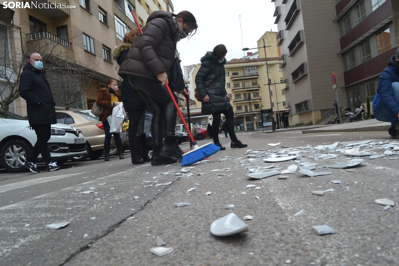 Una imagen de la concentración de los hosteleros frente a la sede de la Junta. /SN