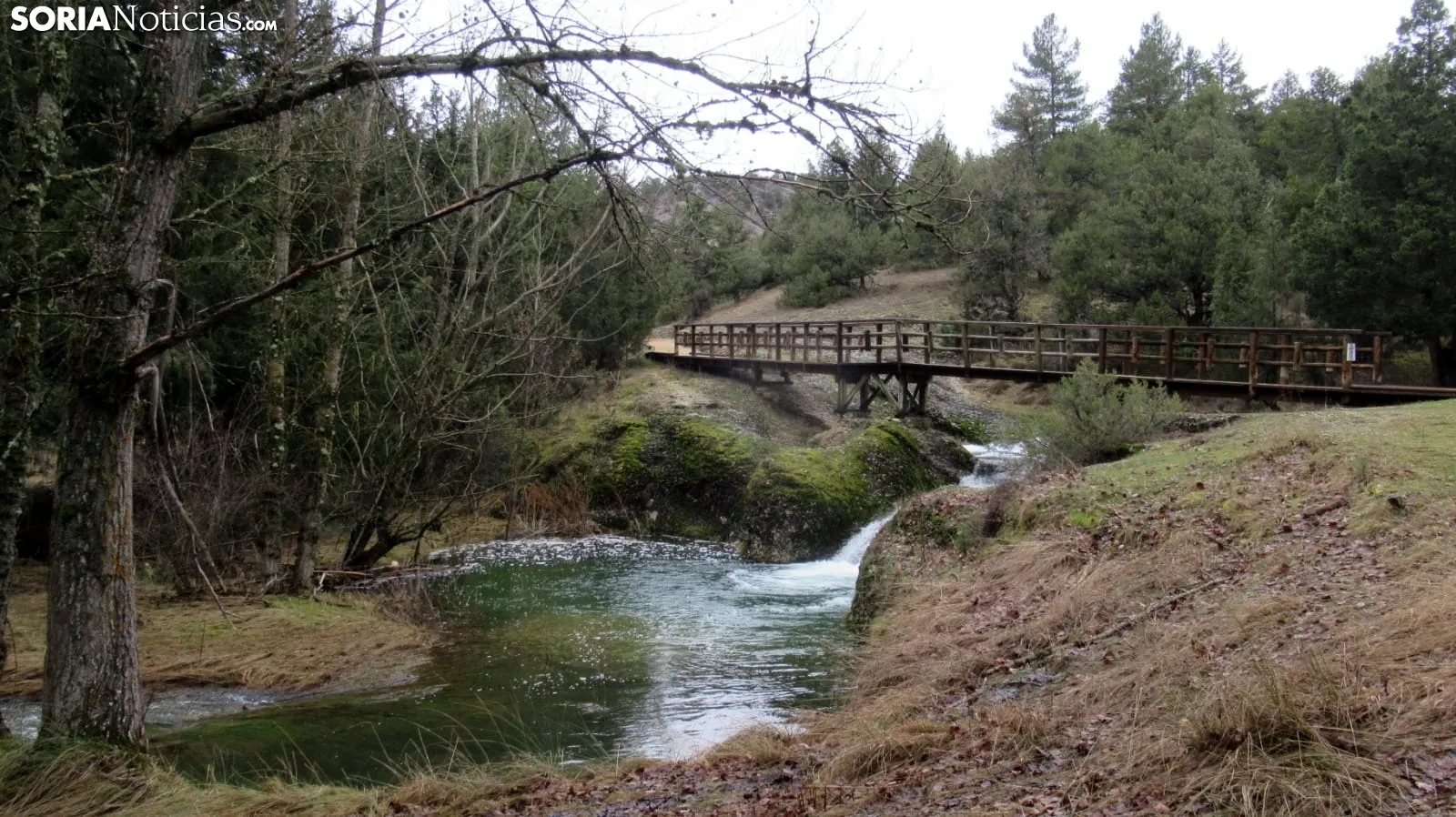 Un paseo por el río Abión hasta la cascada de la Fuentona.