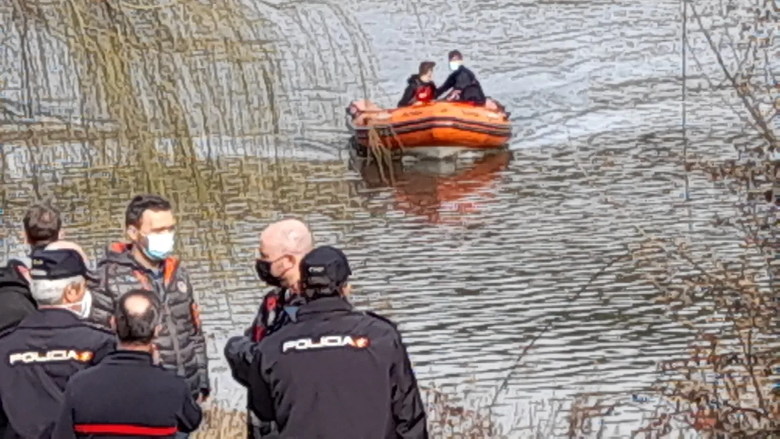 Foto 8 - Fotos | Espectacular despliegue para encontrar al joven desparecido en el Duero