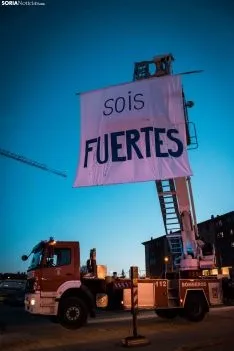 Una imagen del acto celebrado frente al Santa Bárbara este miércoles. /Viksar Fotógrafo