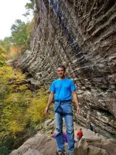 Fran Adrián Moreno en la vía Mata y Trae y en otros viajes de escalada alrededor del mundo. Luís Fidel Mateo