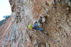 Fran Adrián Moreno en la vía Mata y Trae y en otros viajes de escalada alrededor del mundo. Luís Fidel Mateo