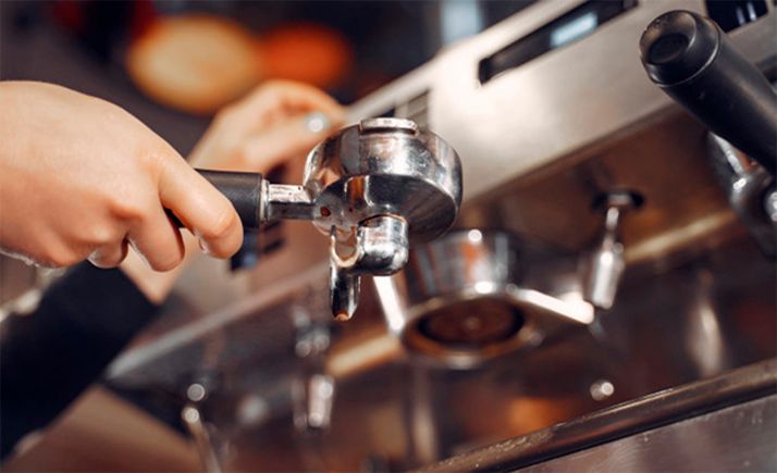 El Bocyl publica el cierre de actividades no esenciales a las 20:00 horas hasta el 23 de febrero