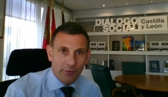 Castilla y León exige al Gobierno que cumpla en lo relativo a las vacunas para salvar empleos