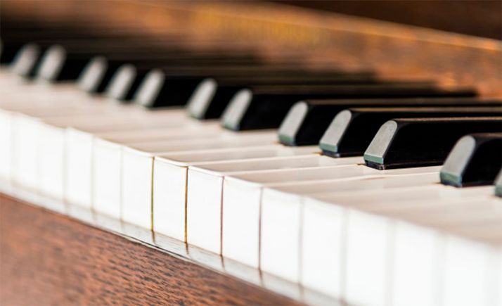 A las seis, concierto de piano en el Casino