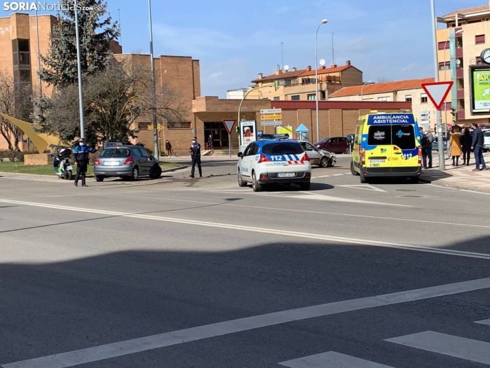 Una joven de unos 20 años, herida en un accidente en la Estación de Autobuses