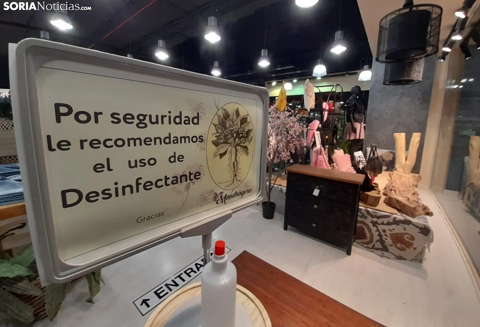 Foto 2 - "Temor y ganas" en la apertura del centro comercial