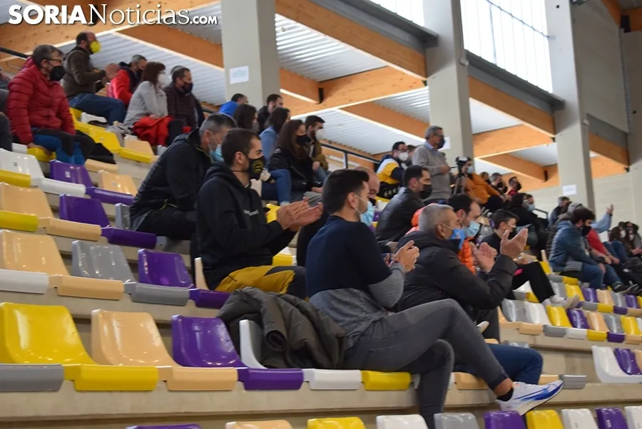 Foto 2 - El BM Soria vence al l&iacute;der Atl&eacute;tico Avilesina (27-20)