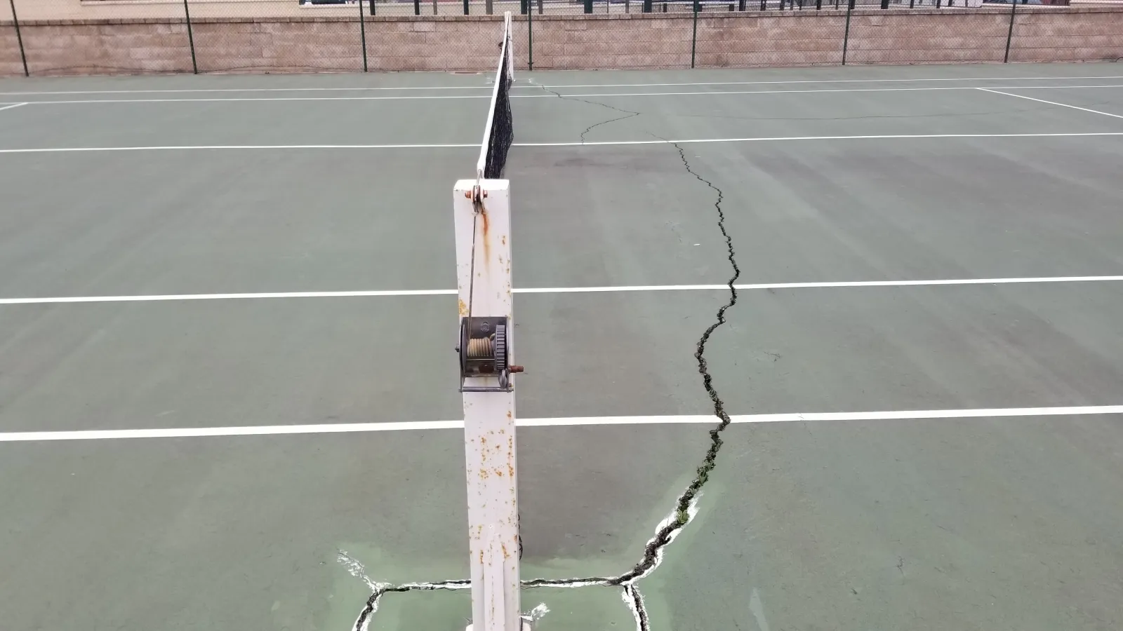 Foto 2 - El PP propone reformar las pistas de tenis y p&aacute;del del Fuente del Rey