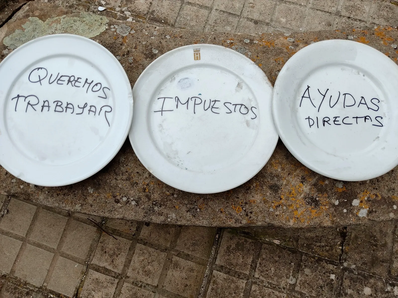 Foto 2 - Los hosteleros claman nuevamente: "Pagamos el 100% de los impuestos y abrimos al 33%"