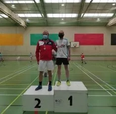 Foto 5 - Numerosos triunfos y medallas en la jornada de b&aacute;dminton 