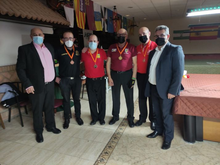 Plata de Carlos Cortés en el nacional de Billar 5 Quillas en Baeza