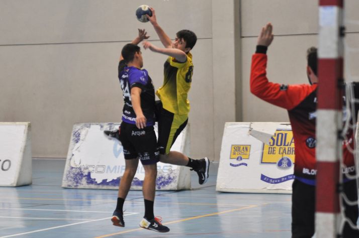 Balonmano Soria, dos partidos para definir el play off