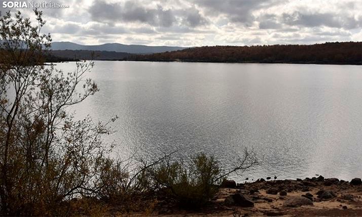 El embalse registra una ligera subida del nivel de agua
