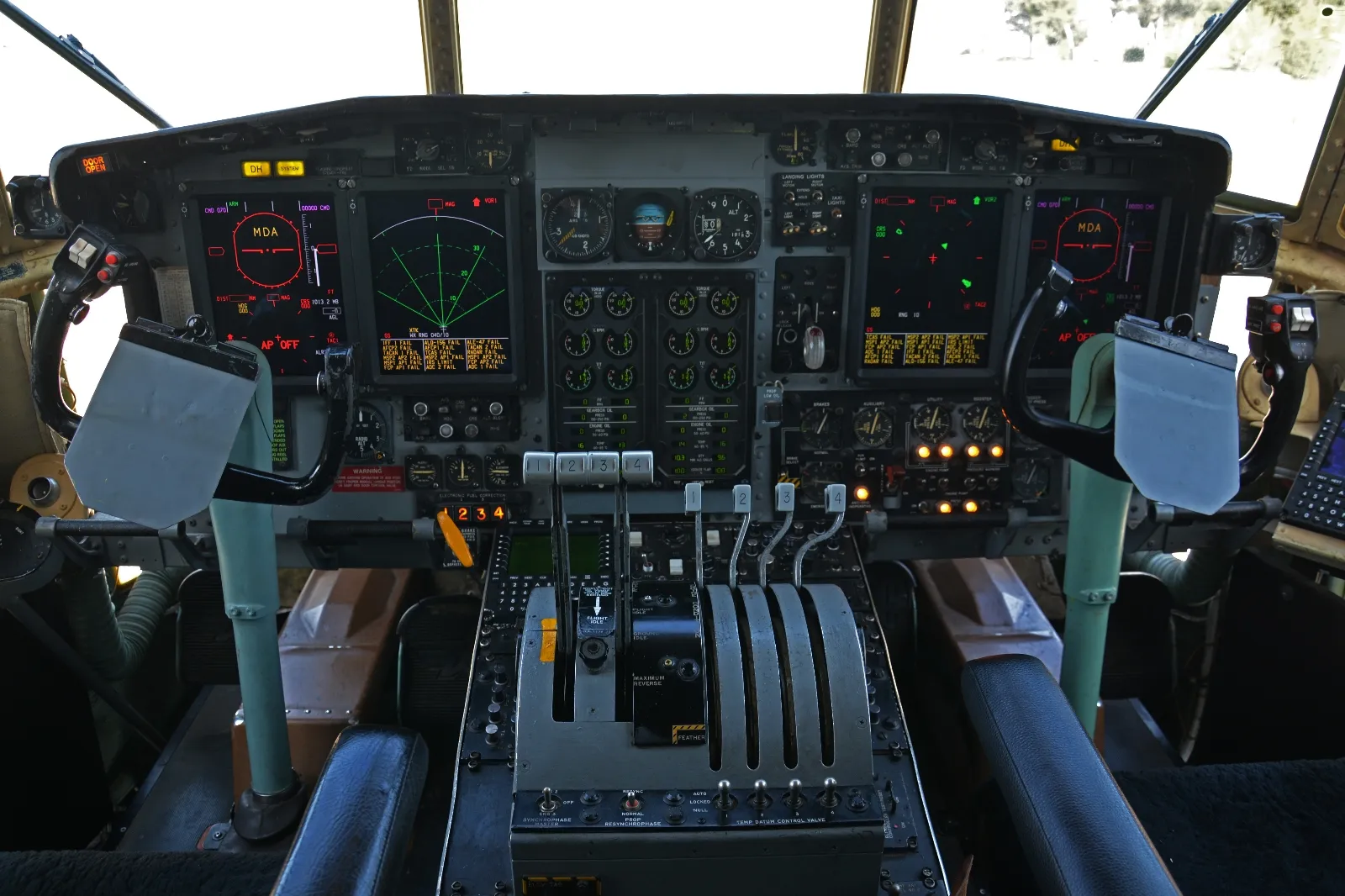 Imágenes de los aviones  Lockheed C-130 Hércules del Ministerio de Defensa