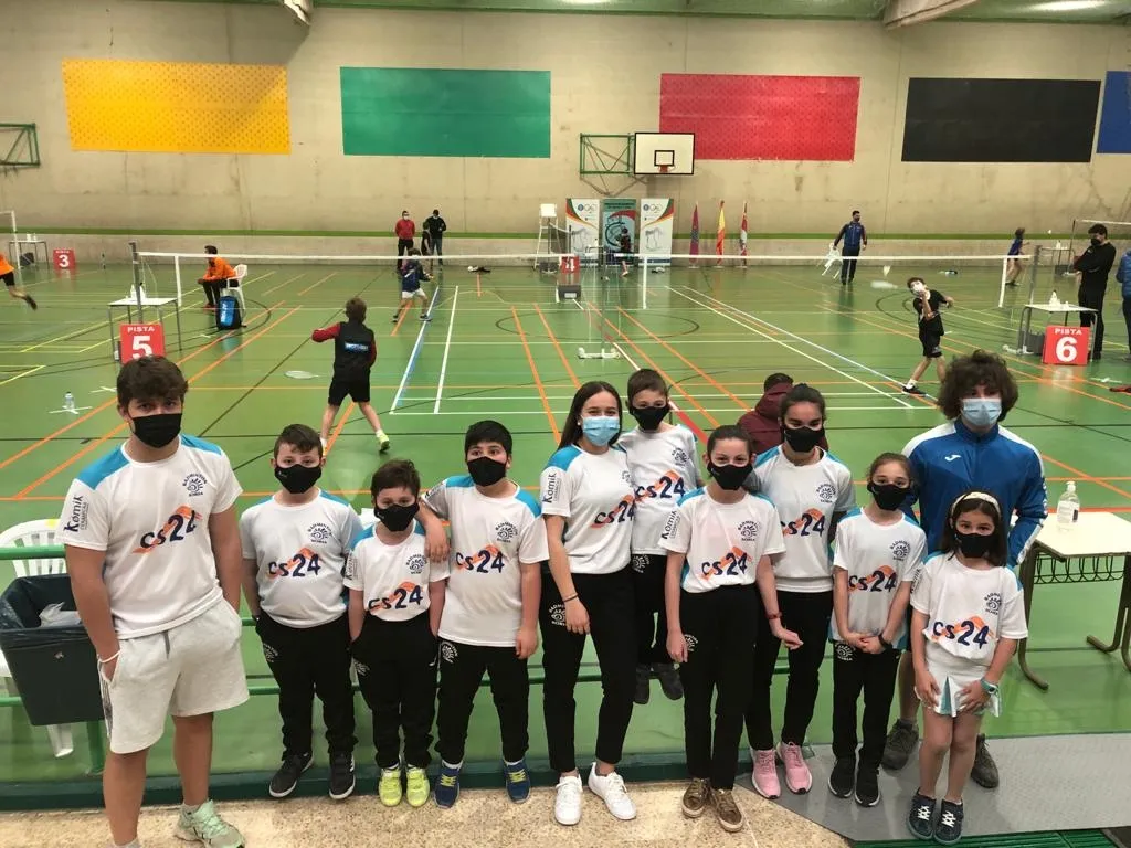 Foto 2 - El B&aacute;dminton Soria, fuera del descenso en Primera