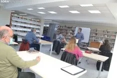Una imagen del taller literario celebrado en la Biblioteca. /SN