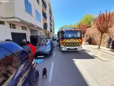 Equipos de emergencias en la calle Antolín.