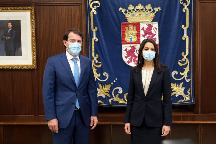 Mañueco y Arrimadas destacan que Castilla y León puede vacunar al 1% de su población en un solo día 