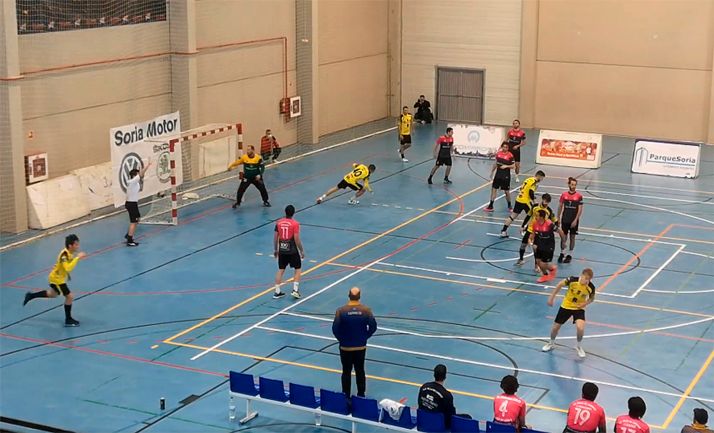 El BM Soria mantiene la segunda plaza