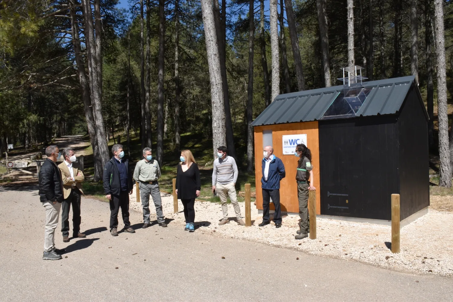 Foto 2 - El Parque del r&iacute;o Lobos cuenta ya con una nueva pasarela y un sanitario ecol&oacute;gico
