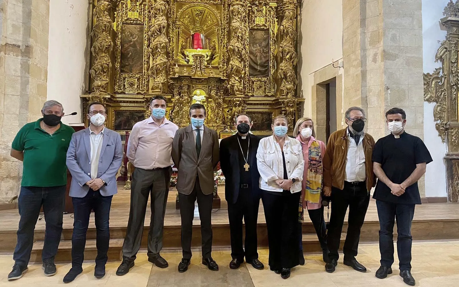 Foto 2 - La Junta interviene en el retablo mayor de la iglesia de Vadillo