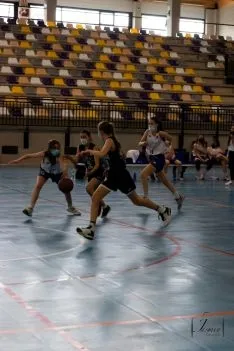 Uno de los partidos disputados en el San Andrés. /Jasmín Malvesado