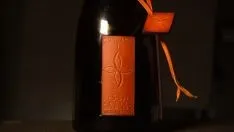Imágenes de las botellas y de los olivos de Olivo de Soria./ Foto: Carolina García.