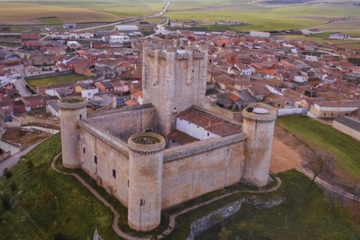 Unión local en Castilla y León para construir Castillos en el aire