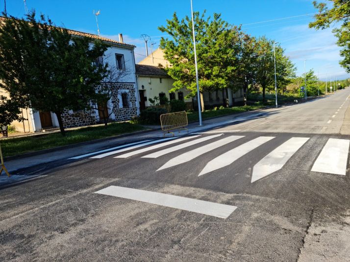 Almazán instala nuevos pacificadores de tránsito en vías muy concurridas