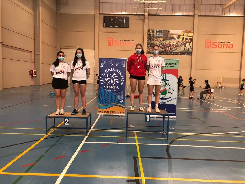 Foto 7 - Grandes &eacute;xitos del b&aacute;dminton soriano