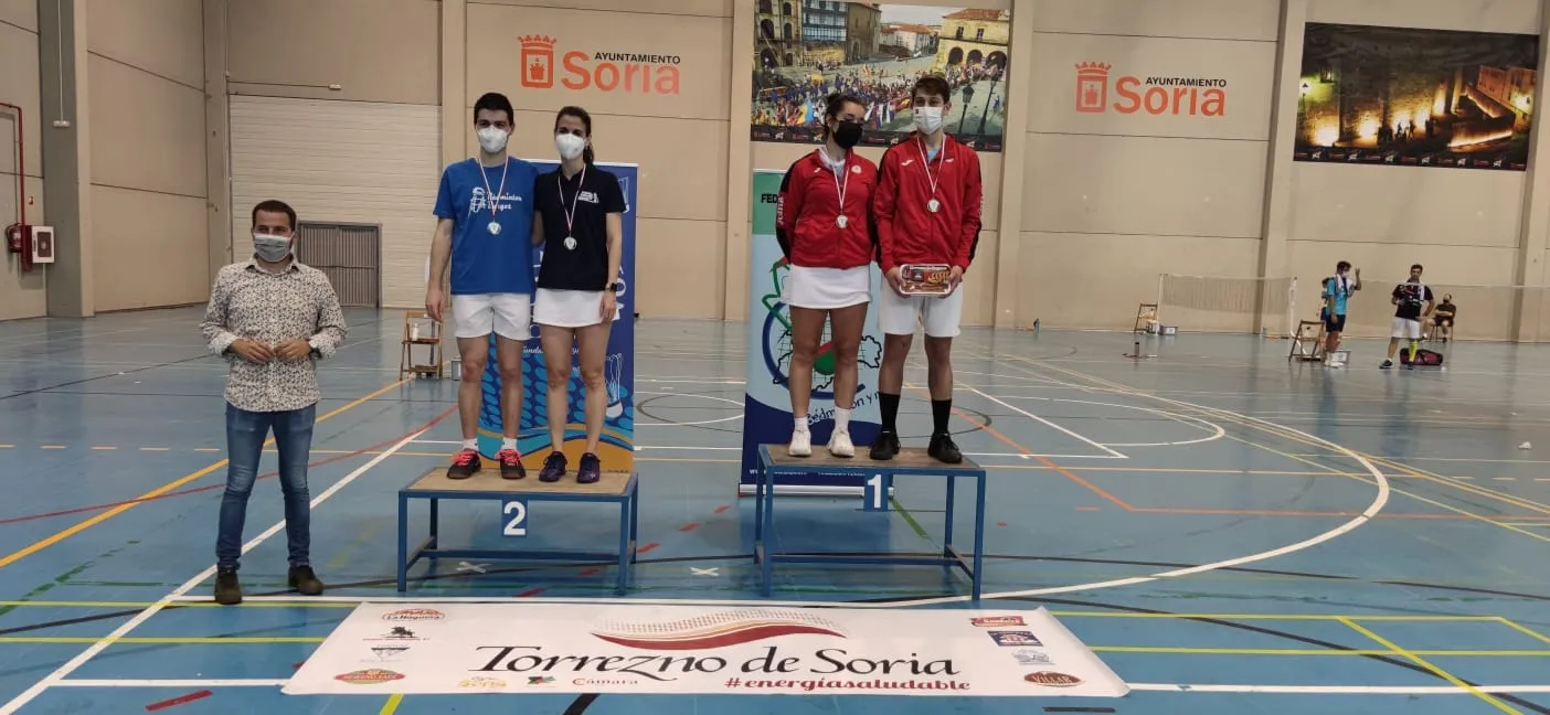 Foto 9 - Grandes &eacute;xitos del b&aacute;dminton soriano