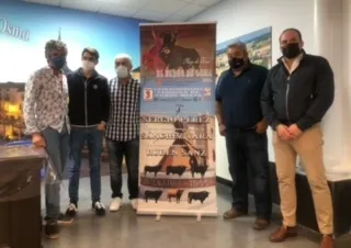 Foto 2 - El s&aacute;bado 3, toros en El Burgo