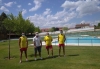 Luis Cuesta junto al equipo de trabajo de las piscinas municipales de El Burgo.