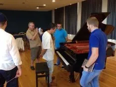 Foto 6 - El mejor curso de afinaci&oacute;n de pianos verticales y de cola regresa a Gij&oacute;n 