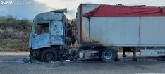 Foto 3 - Incendio en un cami&oacute;n que circulaba por la variante A-15 de &Aacute;greda