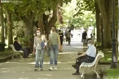 Primer día sin mascarilla obligatoria en exteriores.