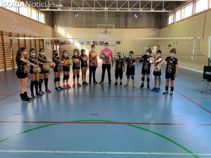 Reportaje Voleibol | Los alevines del Sporting ante la cita del a&ntilde;o en Valladolid