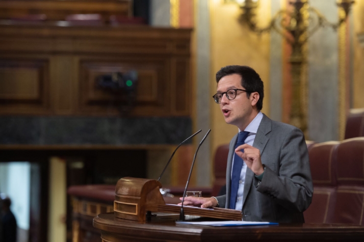 Cabezón a Yolanda Díaz en el Congreso: La mejor política social es el empleo