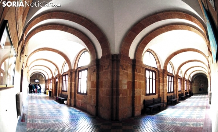 El IES Machado, uno de los 22 centros de Castilla y León que acogerá el próximo curso un programa piloto para utilizar libros digitales