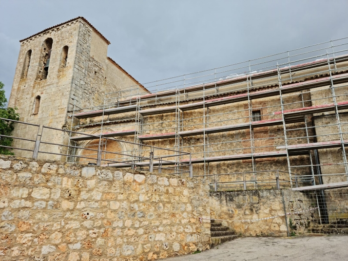 Restauración de la iglesia de Campanario.