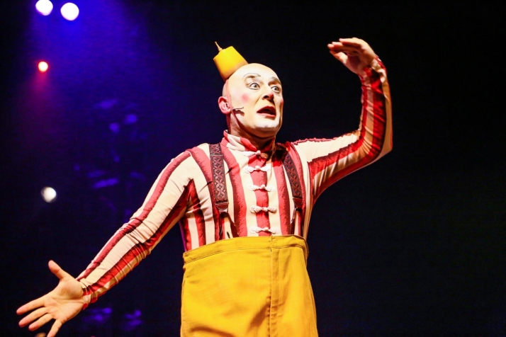 ¿Quieres descubrir tu payaso interior, aprender esgrima, caracterización o a bailar como un rey? Epona es la respuesta