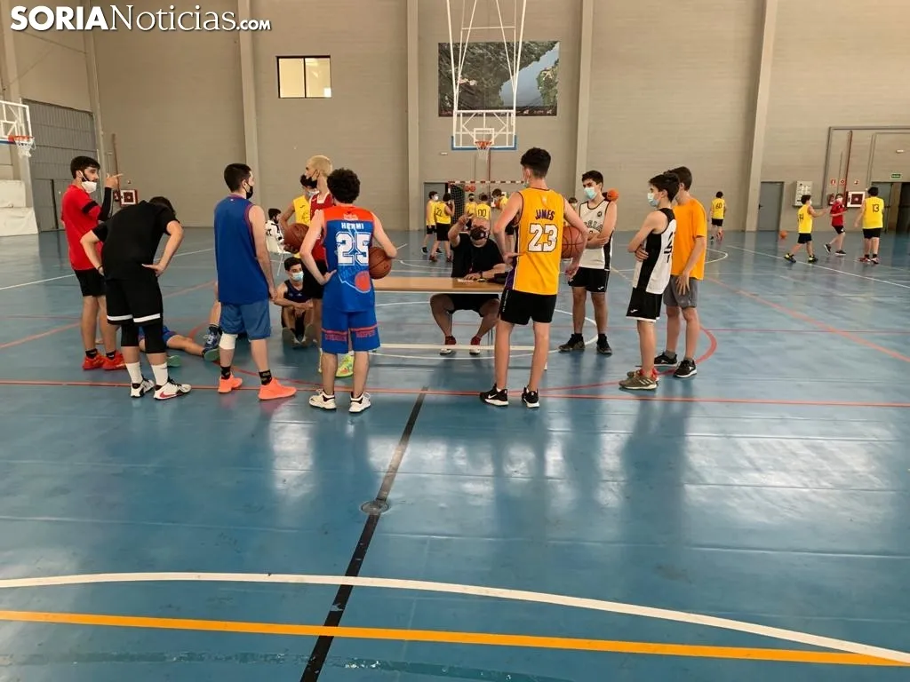 Campus de Baloncesto de Nacho Azofra.